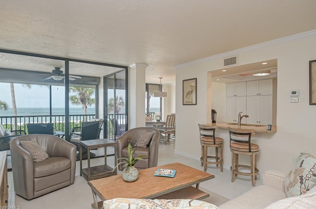 10475 Gulf Shore Dr #113, Naples, FL 34108