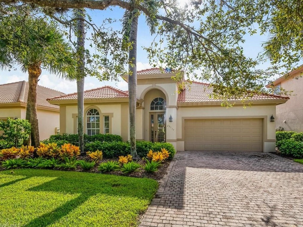 23117 Oakglen Ln, Bonita Springs, FL 34135