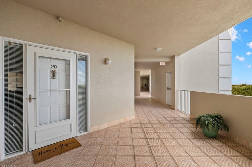 201 Vintage Bay Dr #b-20, Marco Island, FL 34145