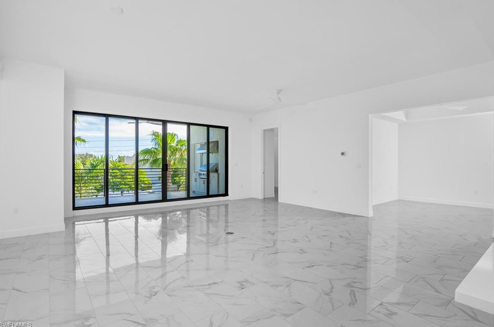 1125 Central Ave #375, Naples, FL 34102