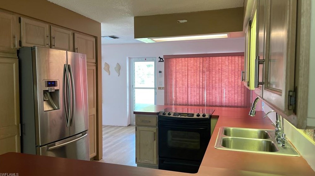 5247 Swaying Palm Dr, Punta Gorda FL  33982-9655 exterior