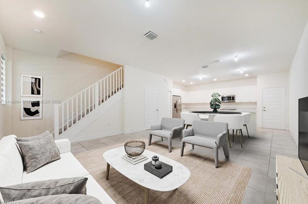 4762 82nd Pl, Miami, FL 33166-5446