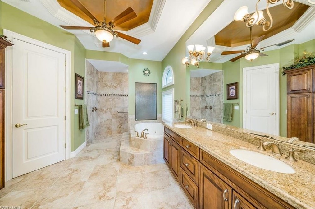 567 Eagle Creek Dr, Naples, FL 34113