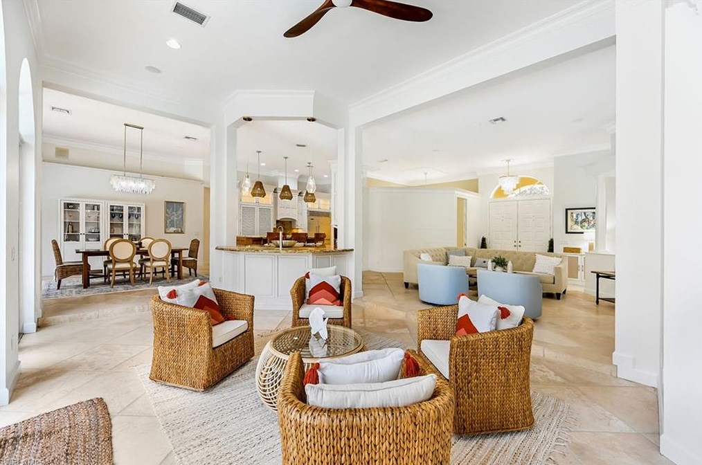 1843 Mission Dr, Naples, FL 34109