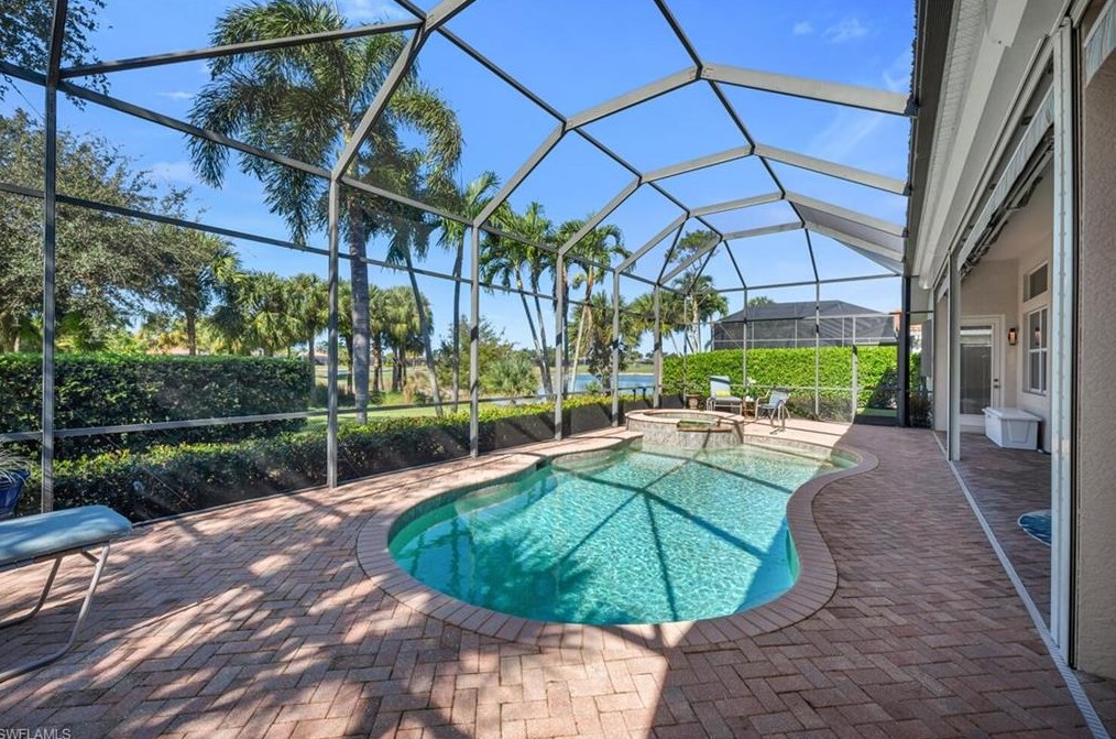 5113 Castlerock Way, Naples FL 34112-7926 exterior