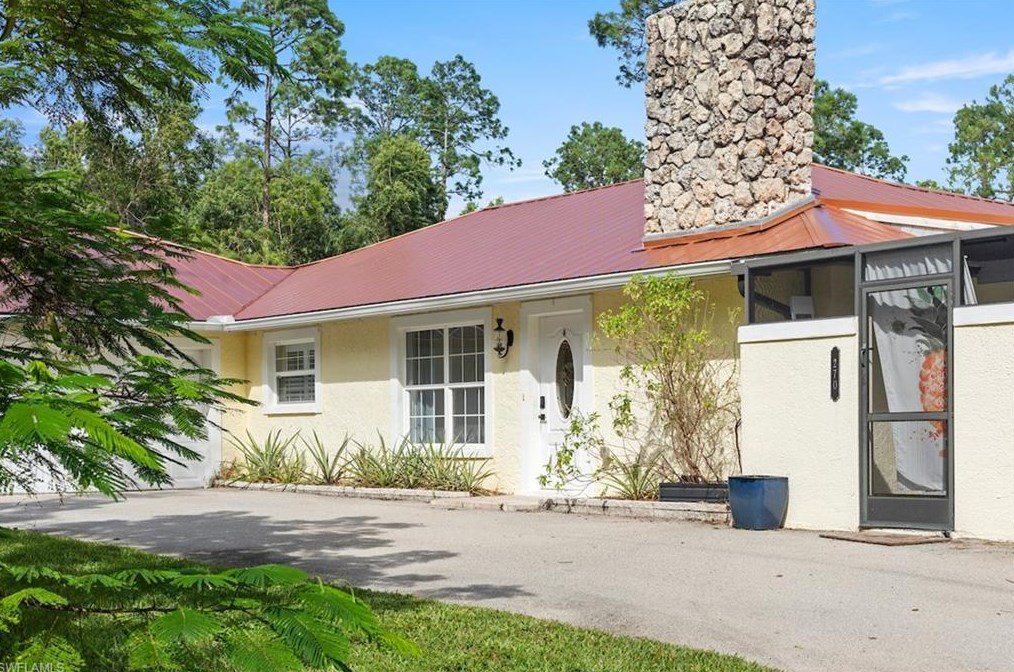 270 31st St Nw, Naples, FL 34120