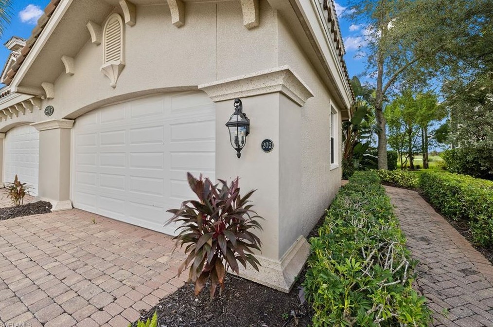 8935 Cherry Oaks Trl Apt 202, Naples, FL 34114