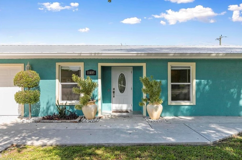11485 Tangerine Dr, Bonita Springs, FL 34135