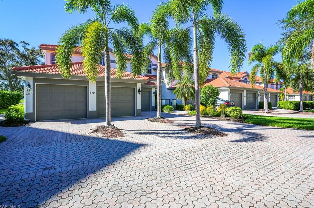 610 Laguna Royale Blvd #1003, Naples, FL 34119