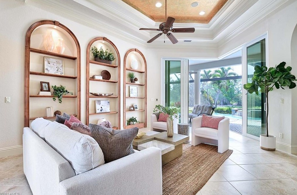 2906 Leonardo Ave, Naples FL exterior