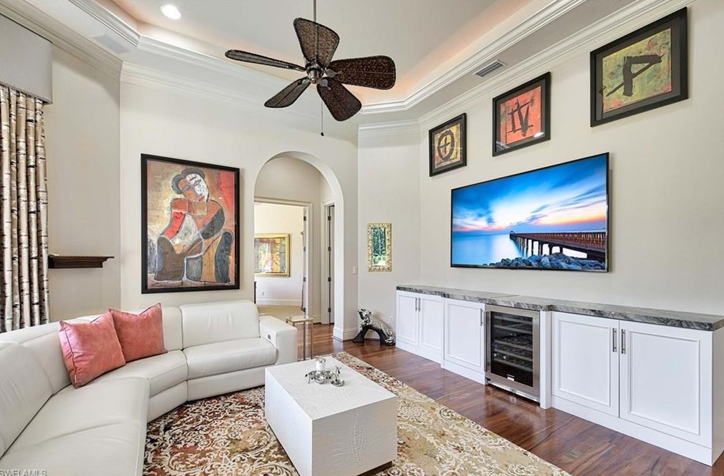 2906 Leonardo Ave, Naples FL exterior