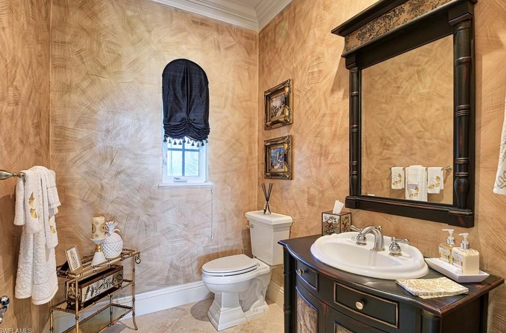 2906 Leonardo Ave, Naples FL exterior