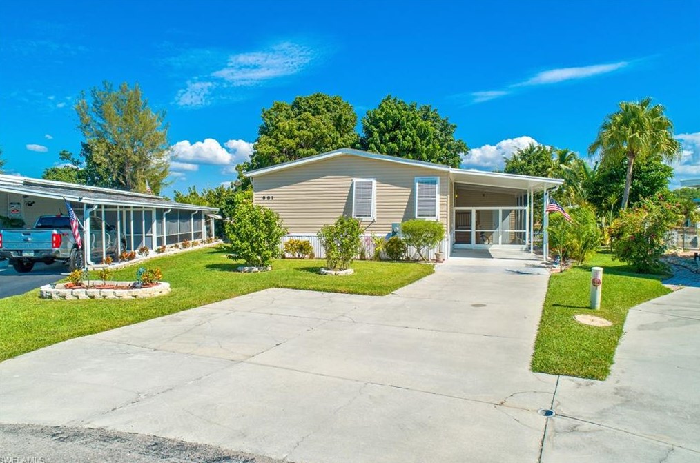 881 Cape Haze Ln, Naples, FL 34104