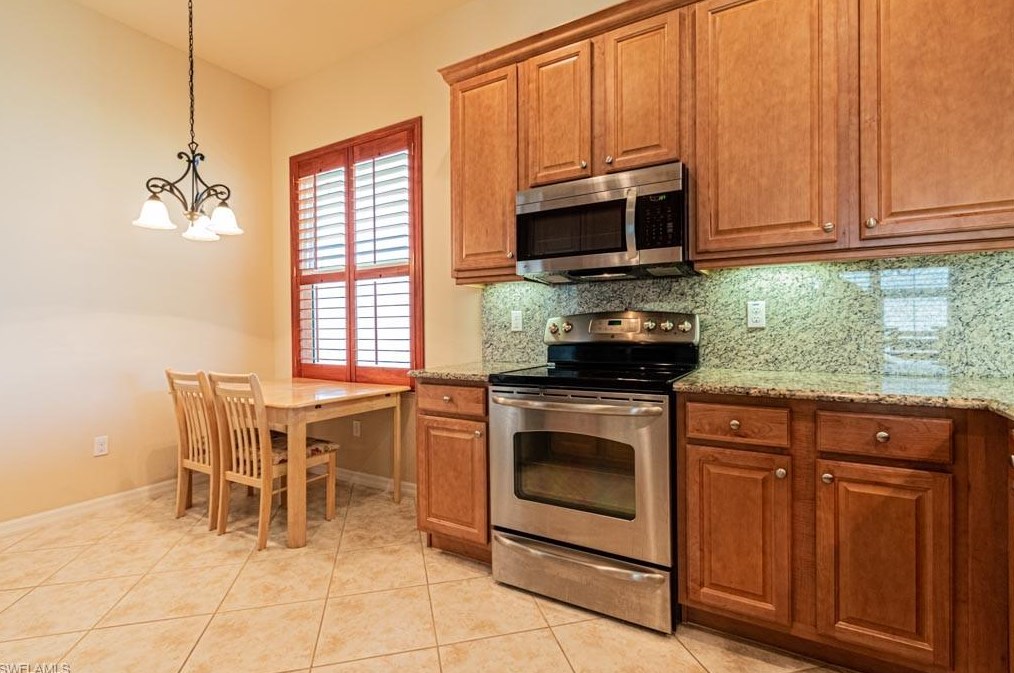 10462 Carolina Willow Dr, Fort Myers FL  33913-8804 exterior