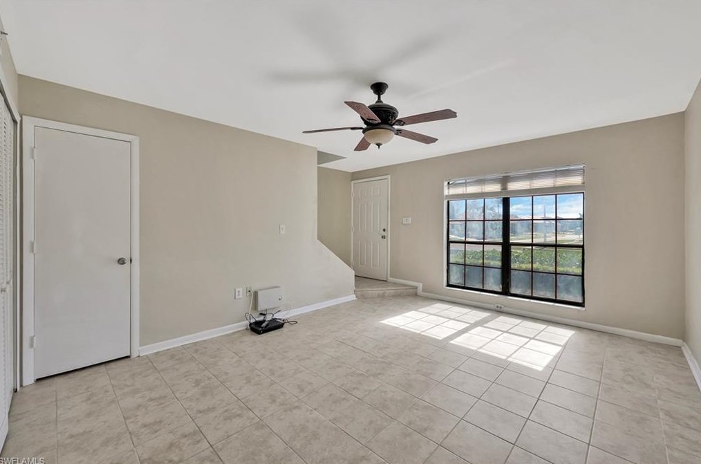 146 Clyburn Way W #i-6, Marco Island, FL 34145