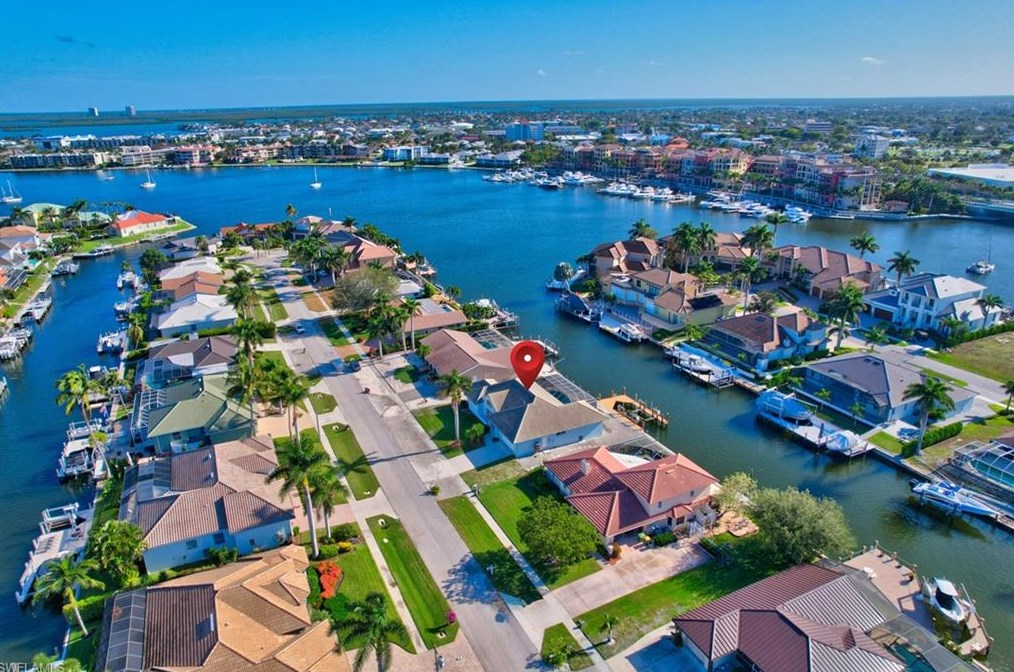 625 Dorando Ct, Marco Island FL  34145-1911 exterior