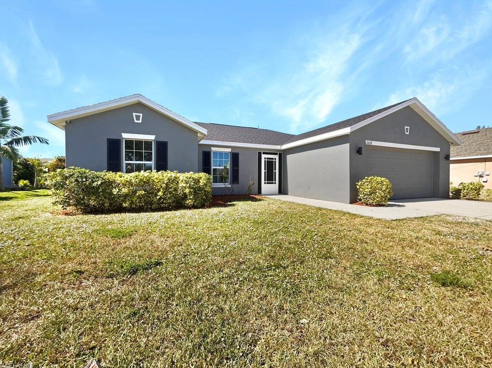 2628 3rd Pl, Cape Coral FL  33993-8781 exterior