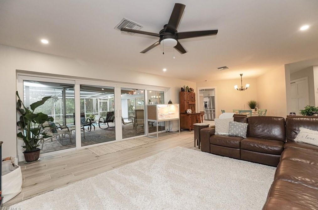 1227 Walden Dr, Fort Myers FL  33901-8833 exterior