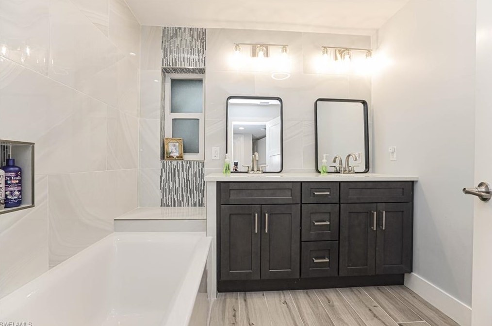 1227 Walden Dr, Fort Myers FL  33901-8833 exterior