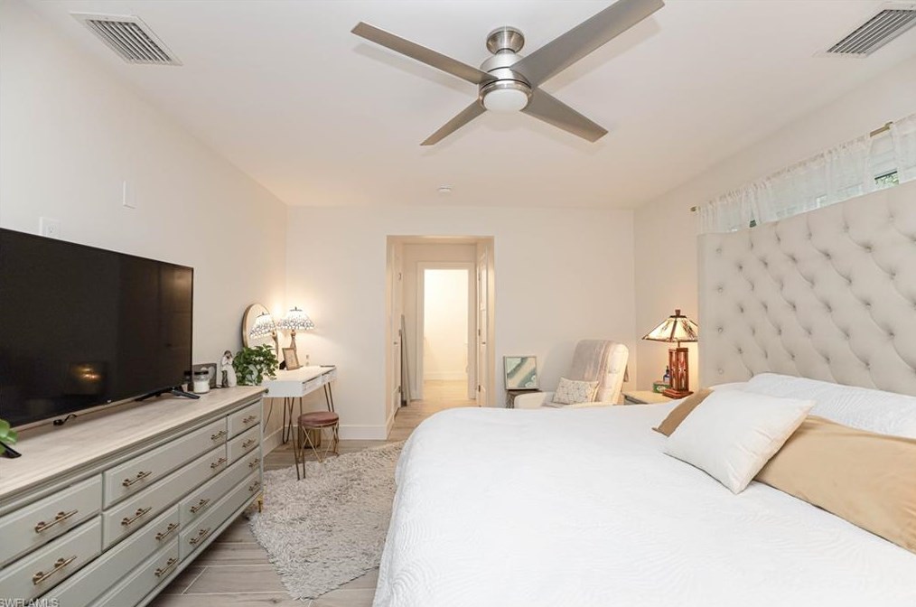 1227 Walden Dr, Fort Myers FL  33901-8833 exterior