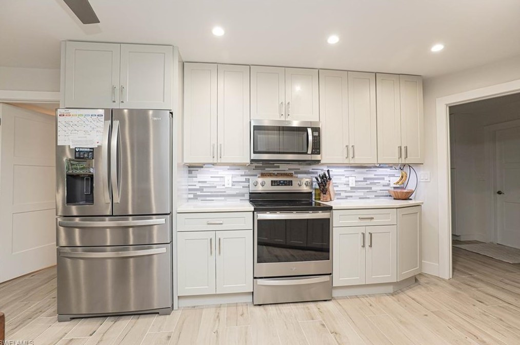 1227 Walden Dr, Fort Myers FL  33901-8833 exterior