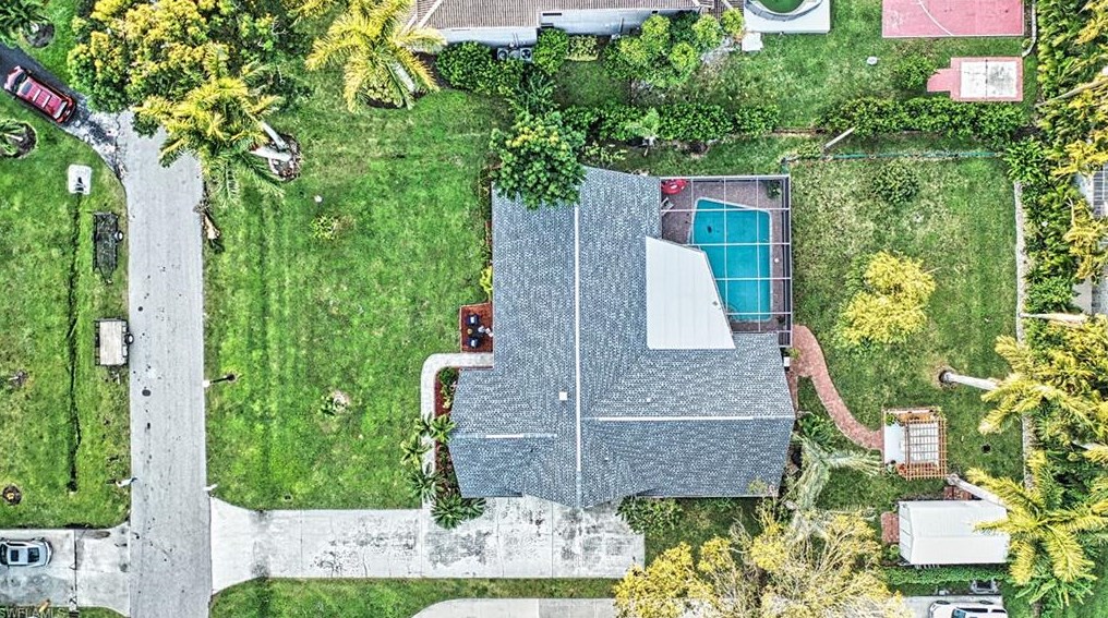 1227 Walden Dr, Fort Myers FL  33901-8833 exterior