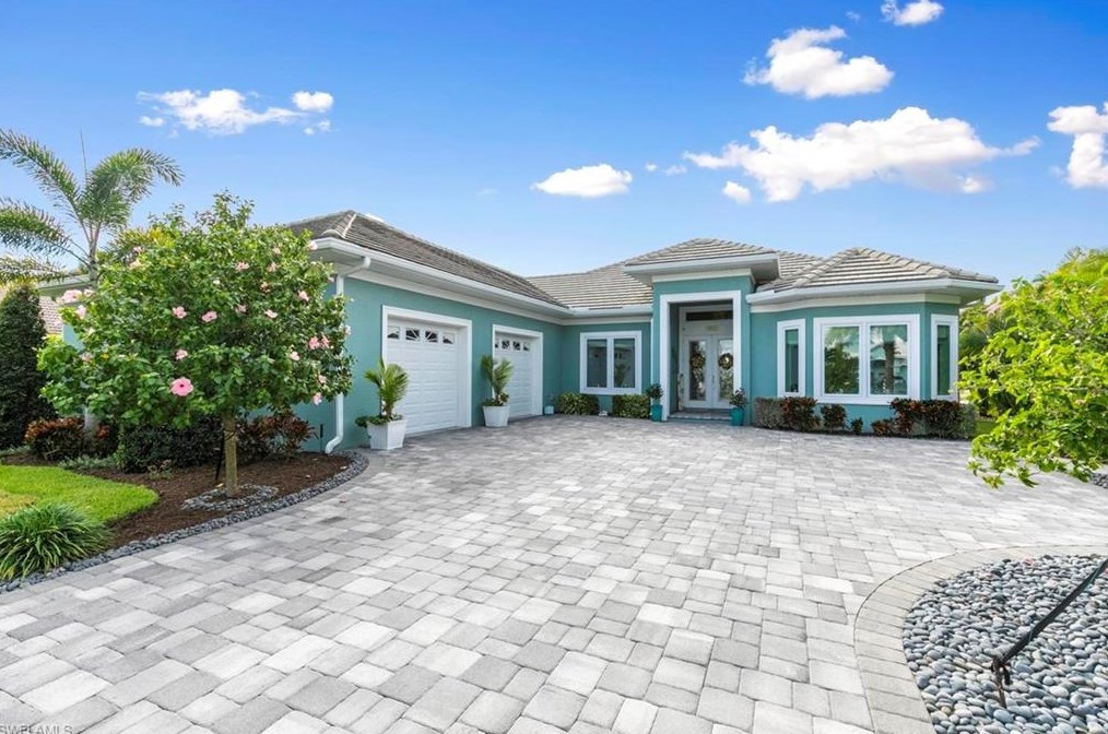 18067 Royal Tree Pkwy, Naples, FL 34114
