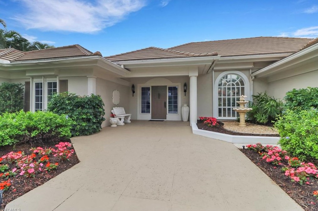 12857 Coco Plum Ln, Naples, FL 34119