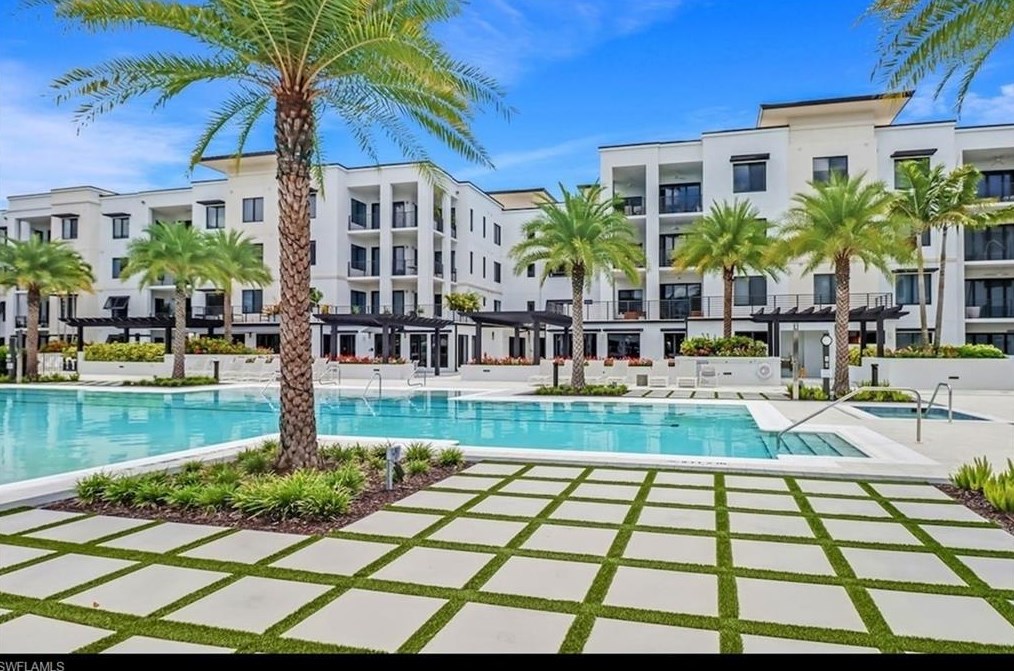 1125 Central Ave #264, Naples, FL 34102