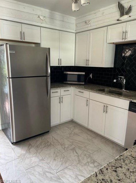 656 Palm View Dr # 4, Naples, FL