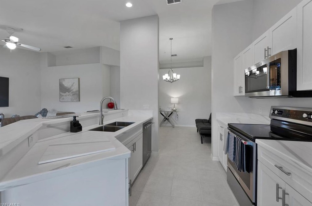 2805 Cypress Trace Cir #1-203, Naples, FL 34119