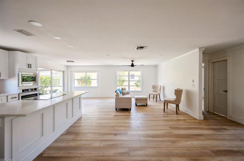 12 Crooked Ln # 6, Naples, FL