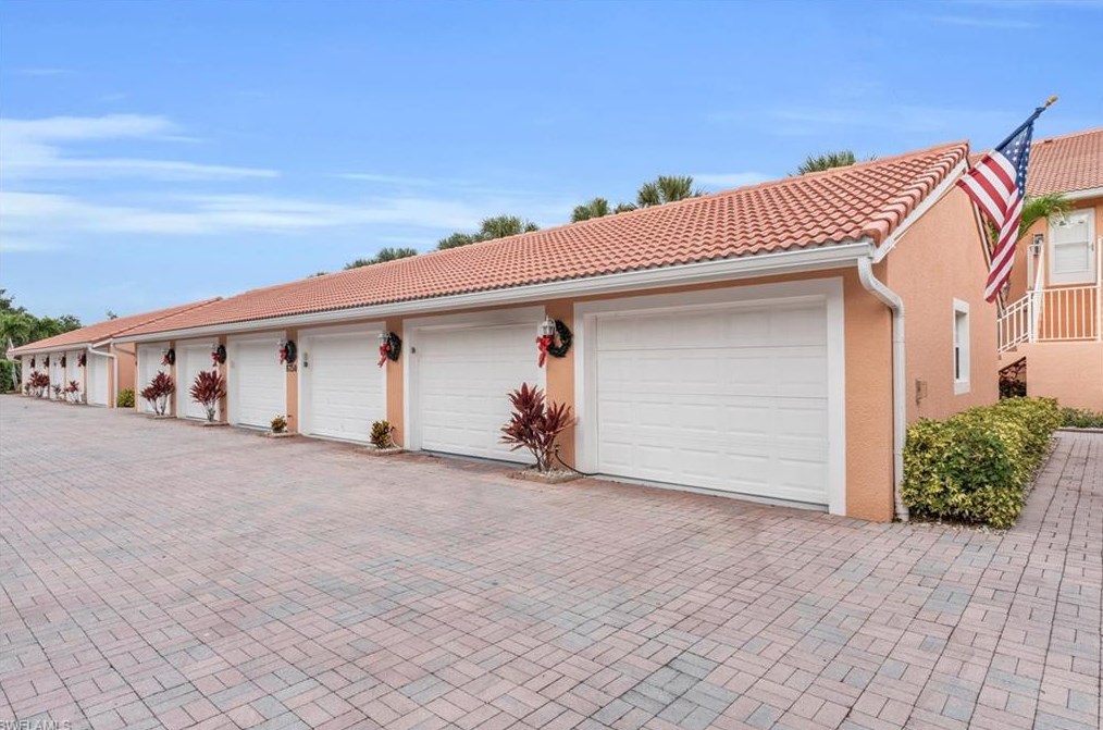 6750 Beach Resort Dr #1910, Naples, FL 34114