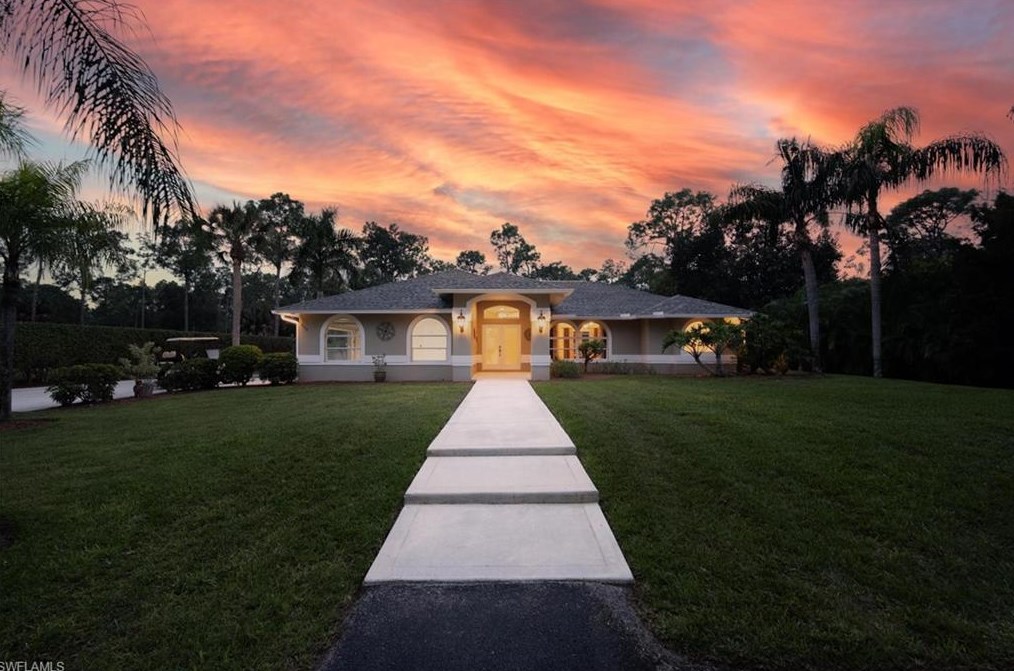 6160 Copper Leaf Ln, Naples, FL 34116