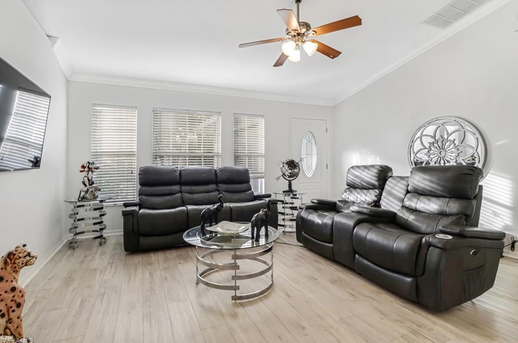 1907 15th Ave, Cape Coral, FL 33990-4564