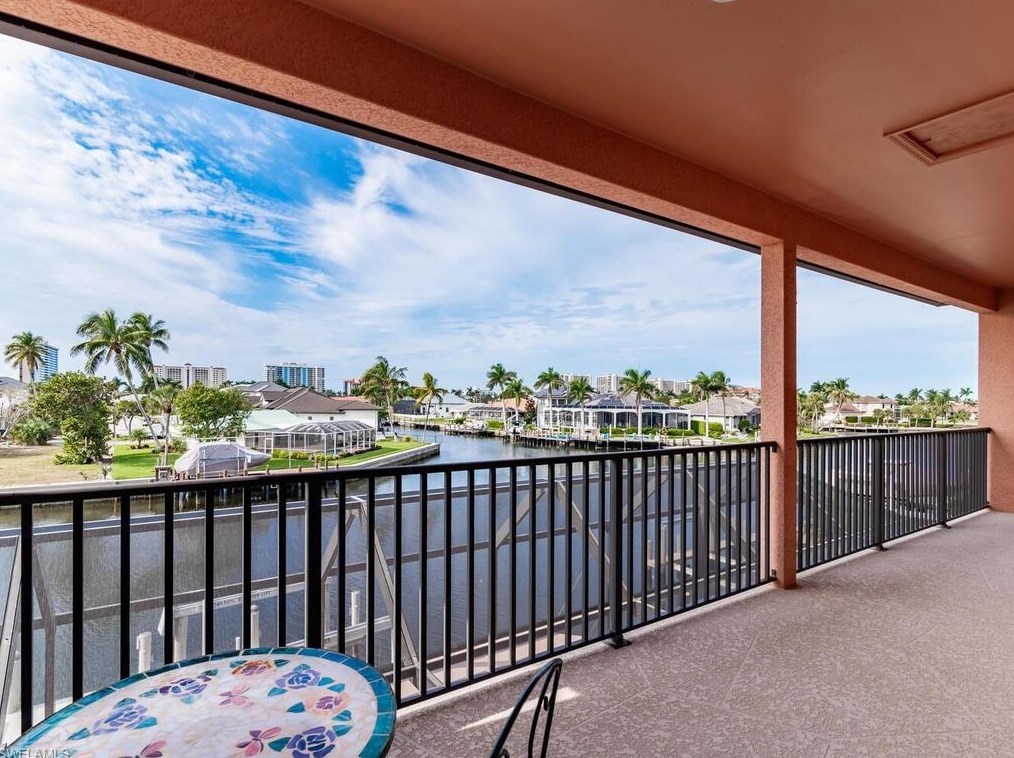 240 Copperfield Ct, Marco Island, FL 34145