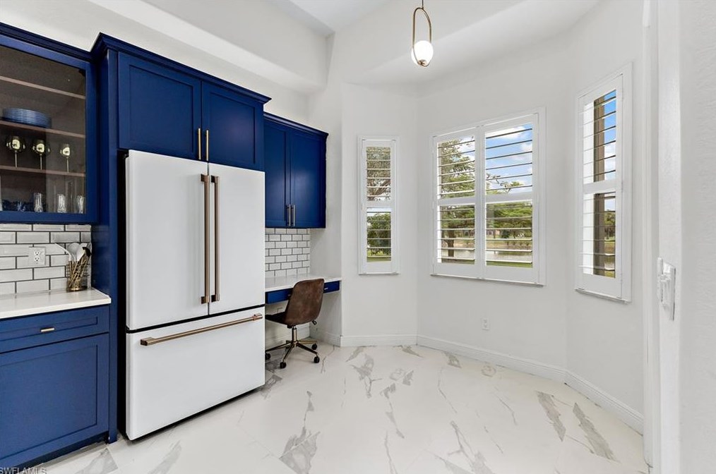2160 Vardin Pl, Naples, FL 34120