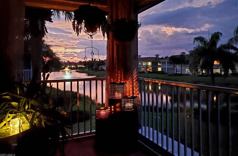 3042 Driftwood Way, Naples FL  34109-8943 exterior