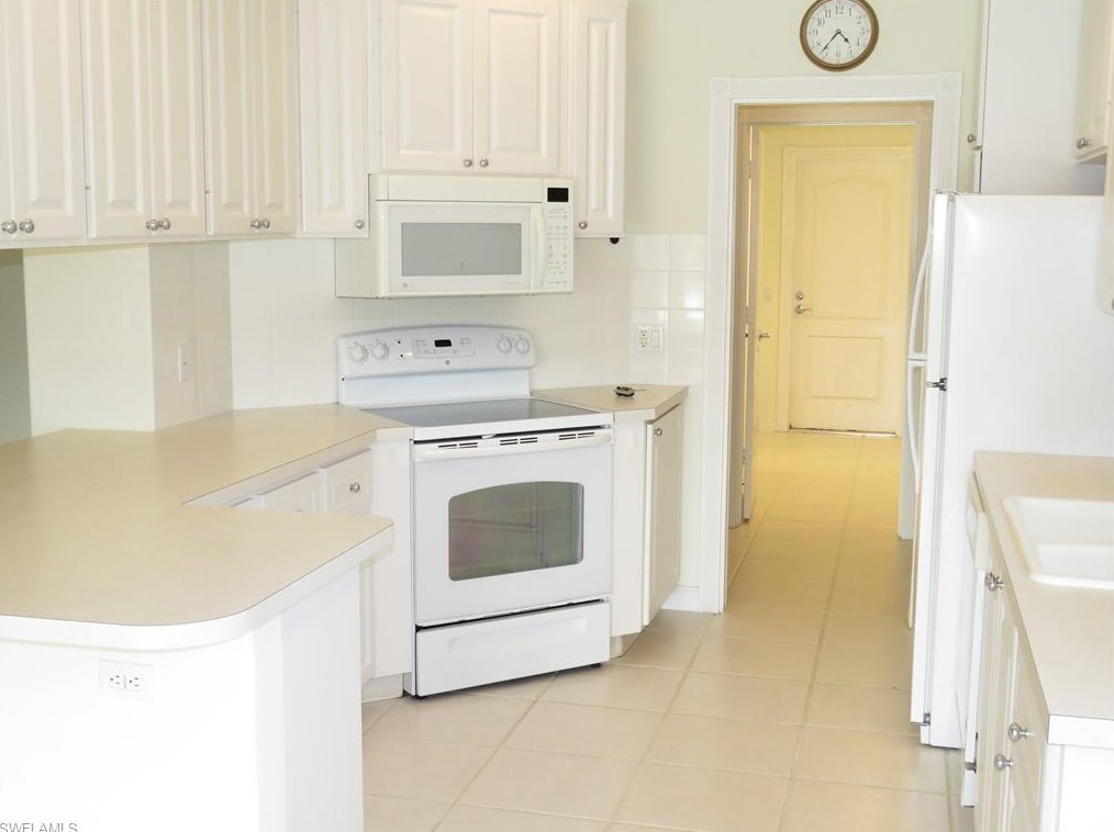 4255 Redonda Ln, Naples, FL 34119