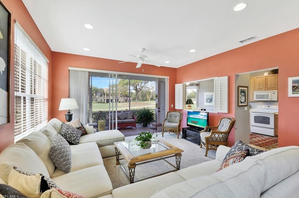 9151 Los Lagos Ct, Bonita Springs, FL 34135-2860