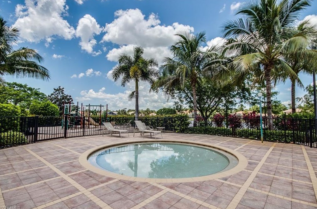 9142 Astonia Way, Fort Myers FL  33967-5640 exterior