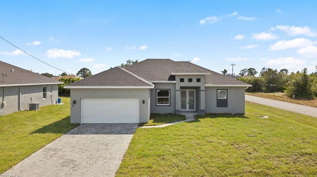 2927 3rd St, Lehigh Acres, FL 33936-1875