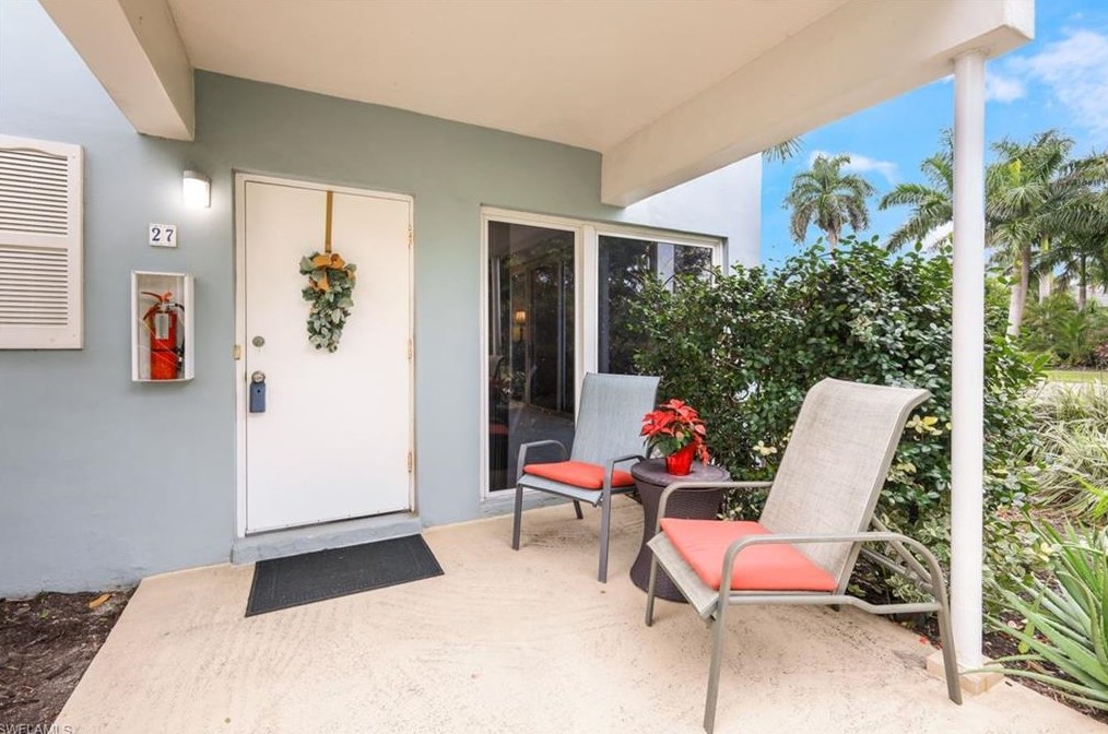 744 Wedge Dr #27, Naples, FL 34103