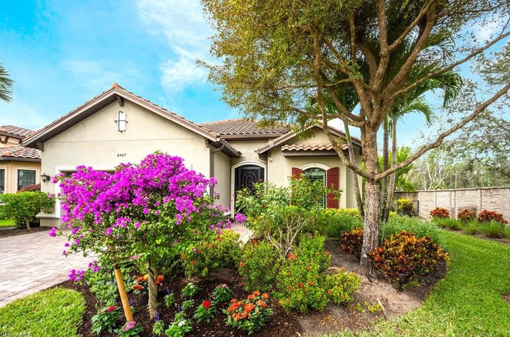 8487 Palacio Terrace W, Naples, FL 34114