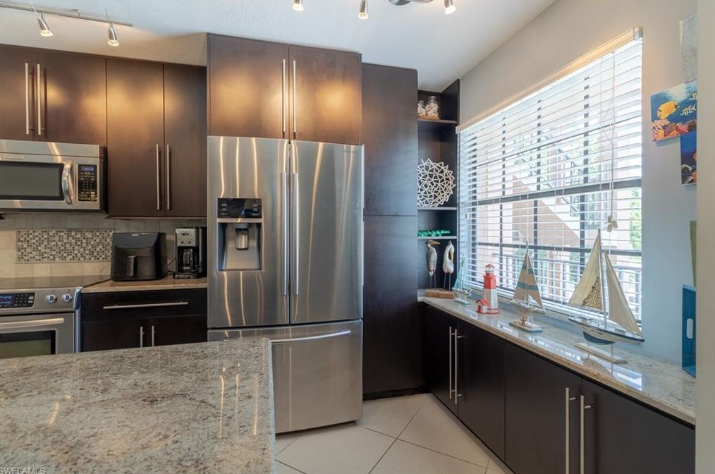 5535 Rattlesnake Hammock Rd #205, Naples, FL 34113