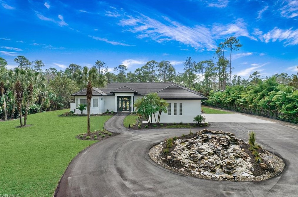 4160 1st Ave Sw, Naples, FL 34119