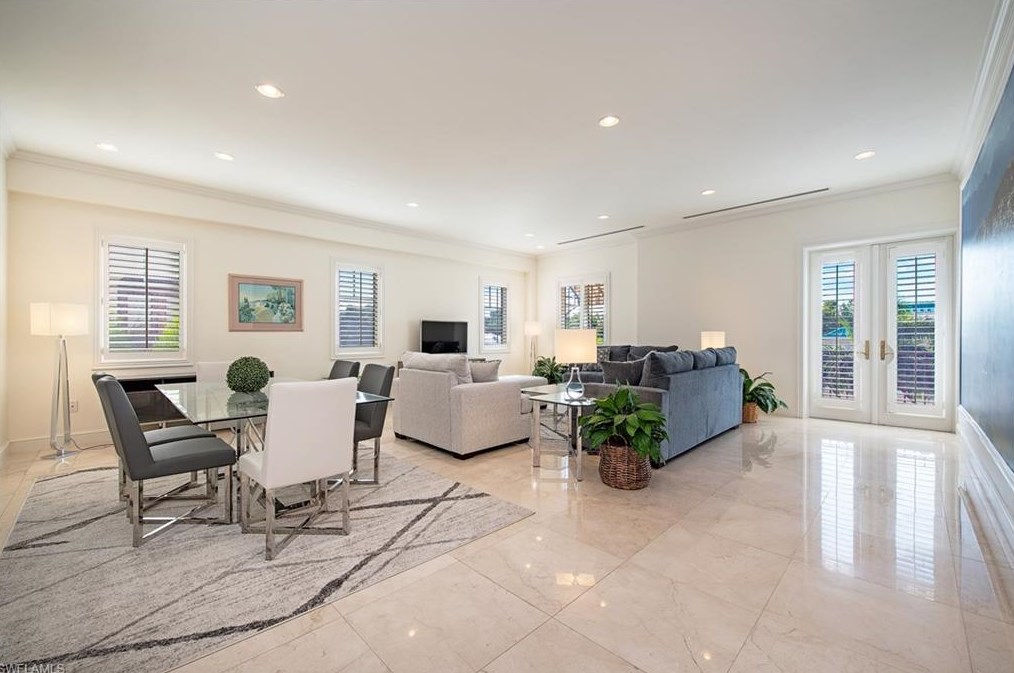 700 5th Ave S, Naples, FL 34102