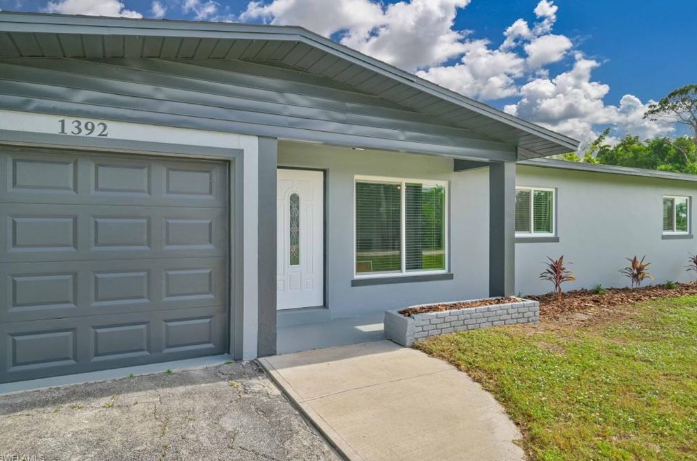 1392 Evalena Ln, Fort Myers, FL 33917-4113