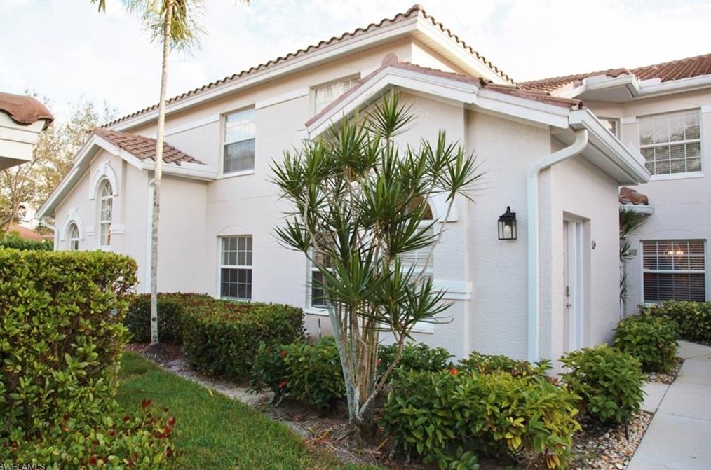 6910 Satinleaf Rd N #202, Naples, FL 34109