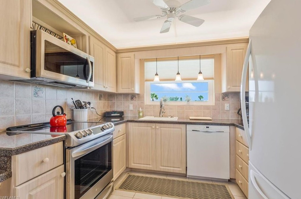4372 27th Ct Sw #2-308, Naples, FL 34116